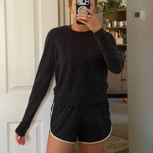 Lululemon Black Long Sleeve Crewneck Top / Light Sweatshirt